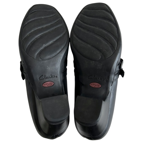 Clarks Leather Active Air Mary Jane Pumps with Double Straps - Size 6.5 - Black - Picture 5 of 9